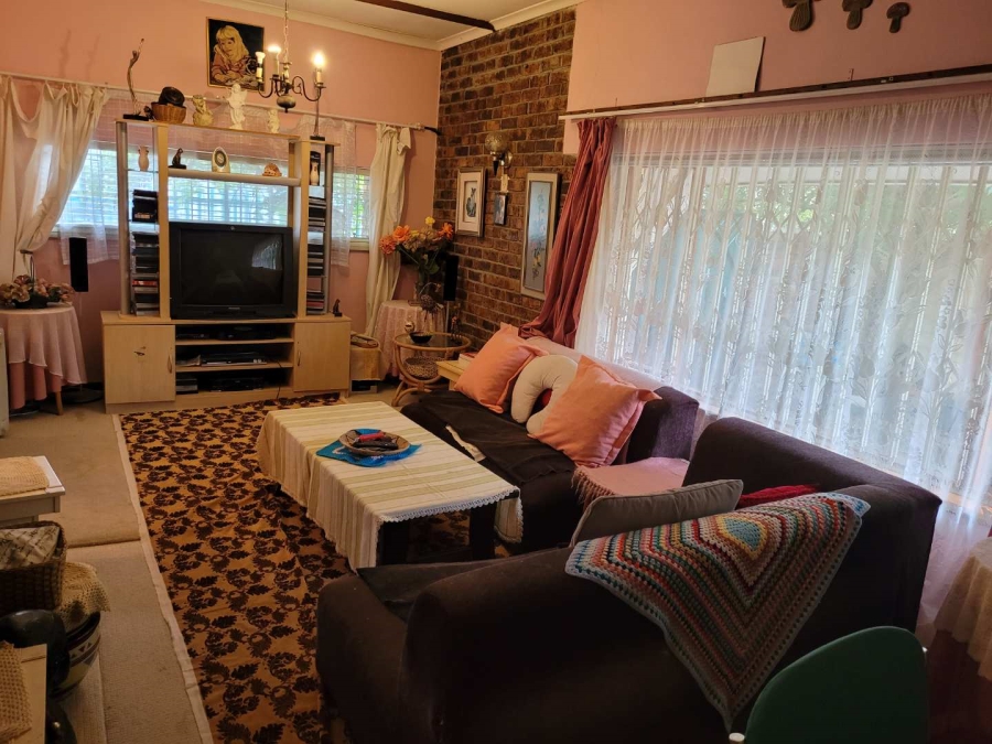 4 Bedroom Property for Sale in Glenlilly Western Cape